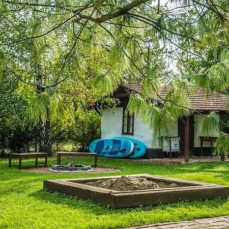 Szalmaszal Vendeghaz Ferienhaus *